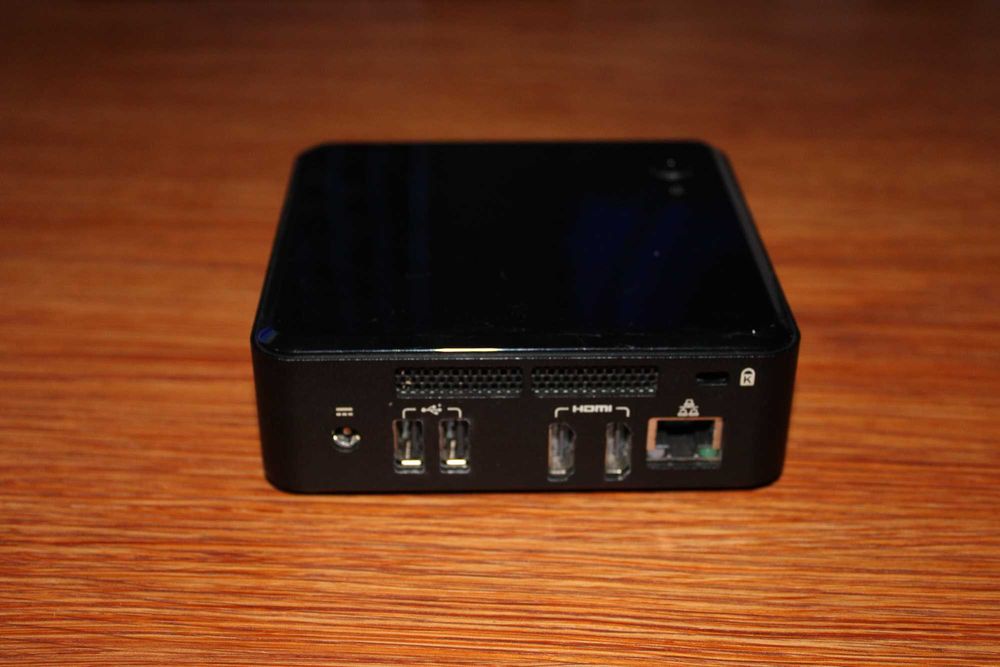 Intel® NUC Kit DC3217IYE