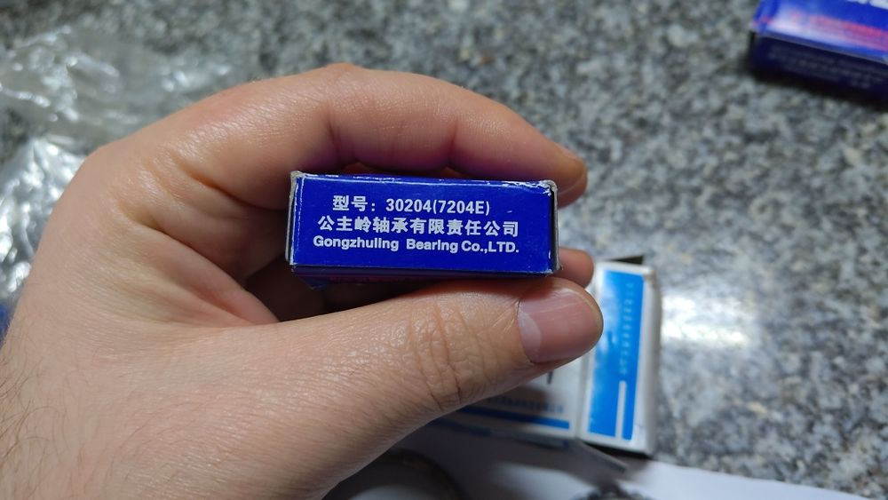 Rolamentos de Rolos Cónicos (30204 e 30205) - NOVOS