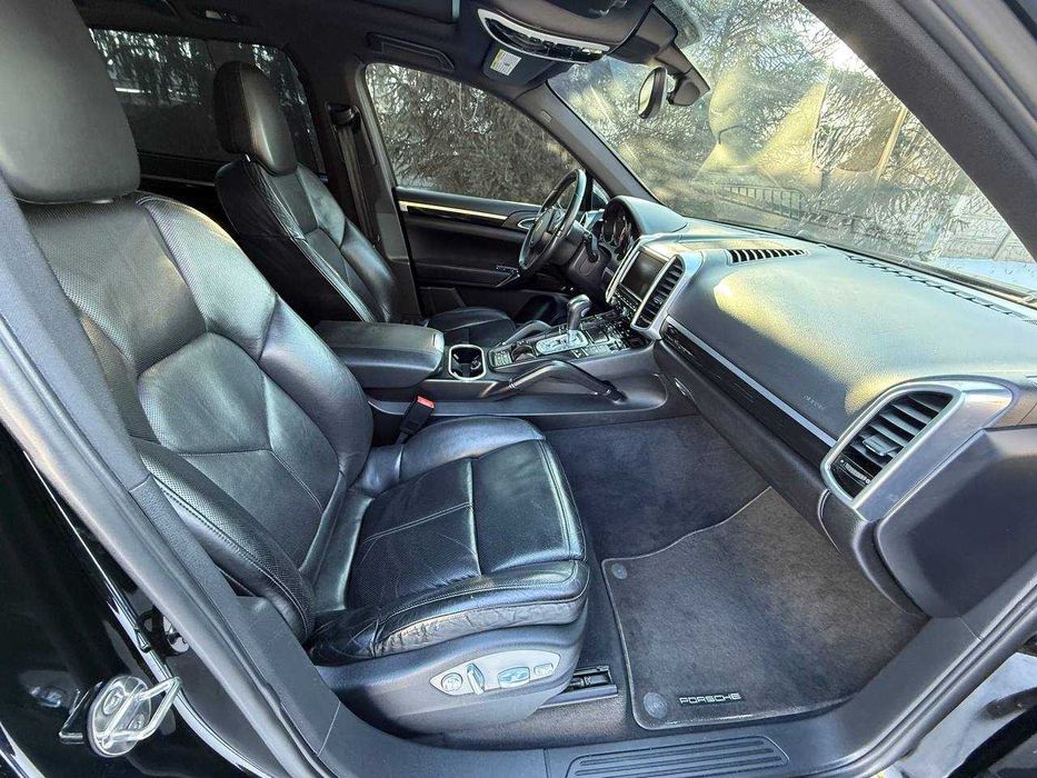 Porsche Cayenne 2012 3.6бензин