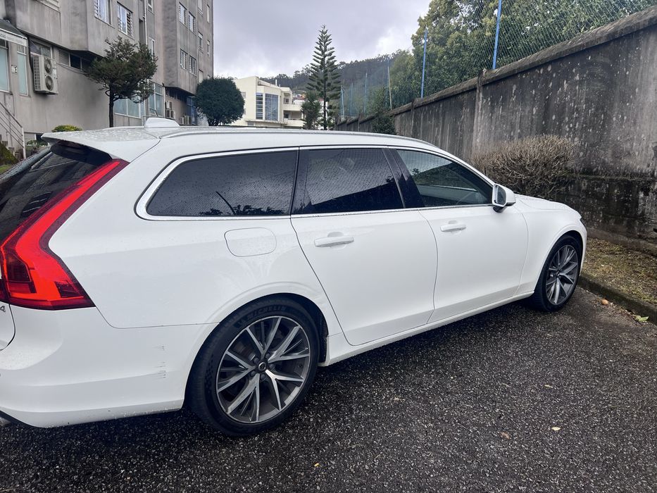 Volvo V90 2.0D  D4 190cv Momentum Geartronic