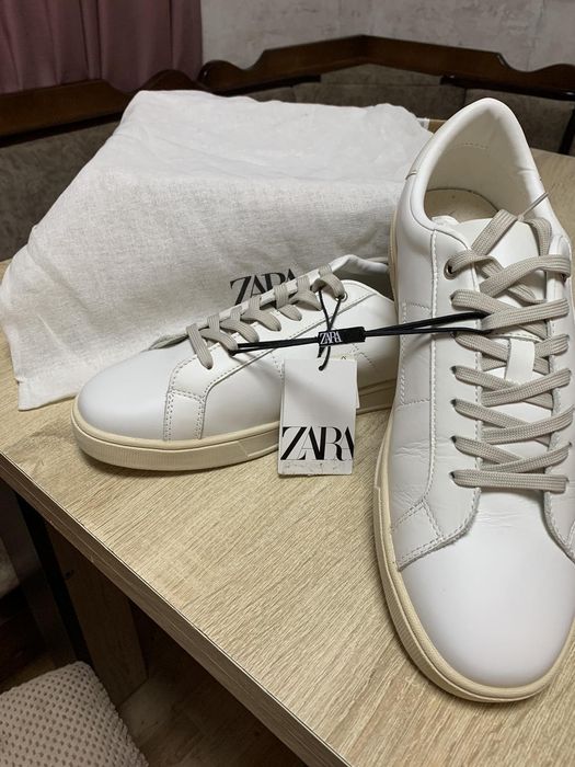 Чоловічі кросівки