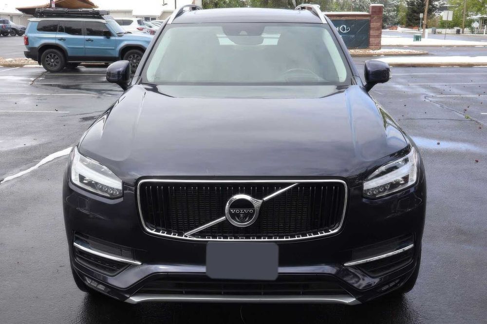 Volvo XC90 T6 Momentum      2019
