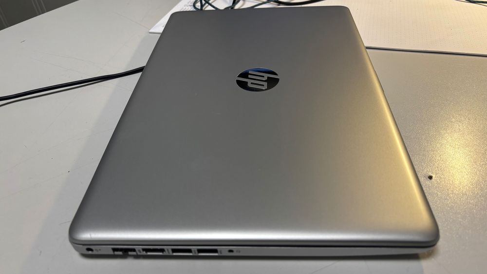 Laptop hp 15 cali Windows 11