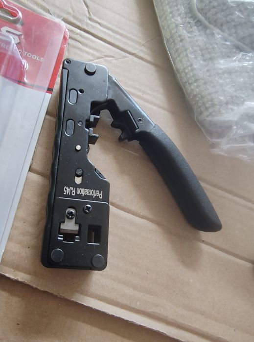 Profesjonalna zaciskarka do kabli do wtyczek modułowych
