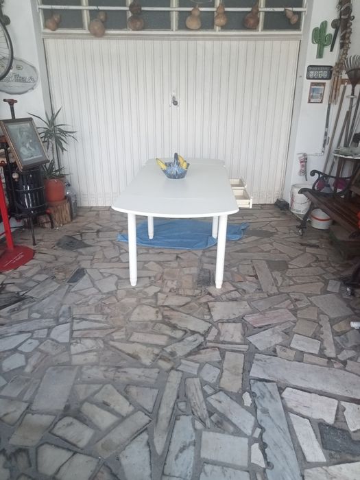 Mesa de madeira branca (desmontável)