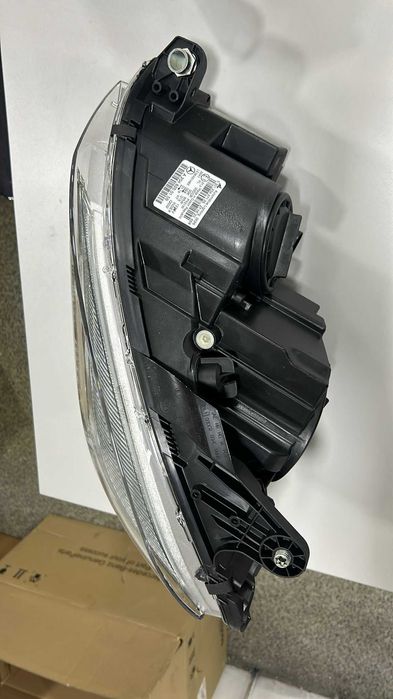 Farol Mercedes C W204 Xenon