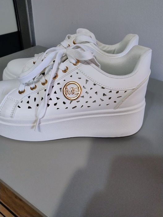 Buty damskie białe