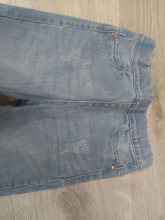 Calças ganga azuis claras 9, 10 anos