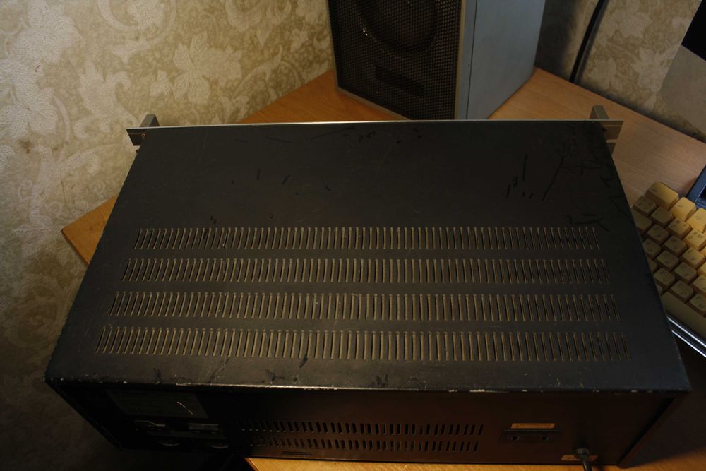 Аудіо Підсилювач Tristar SR-70 HIFI та колонки