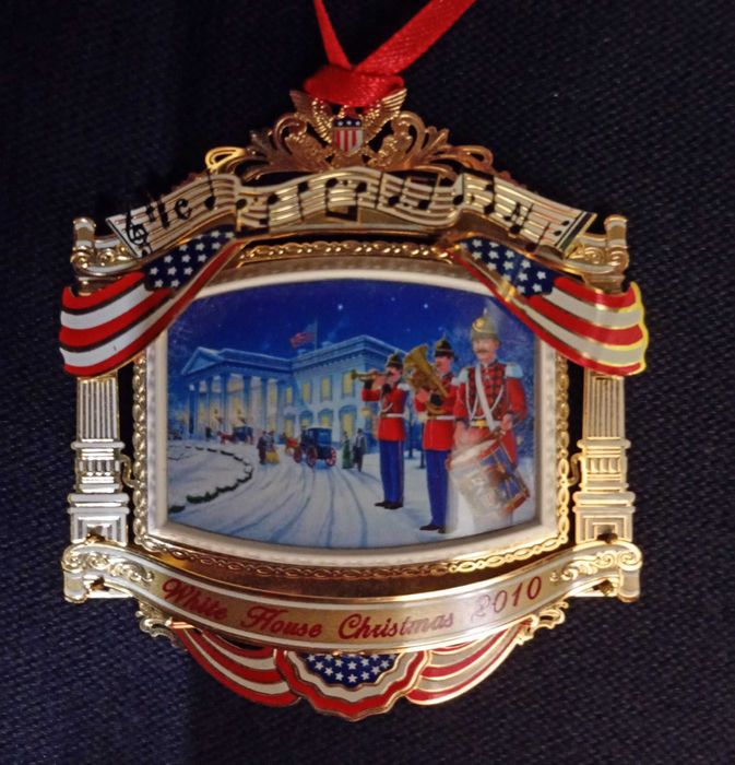 Різдвяна плакетка від Амбасади Сполучених Штатів 2010/ Знак/ Сувенір/