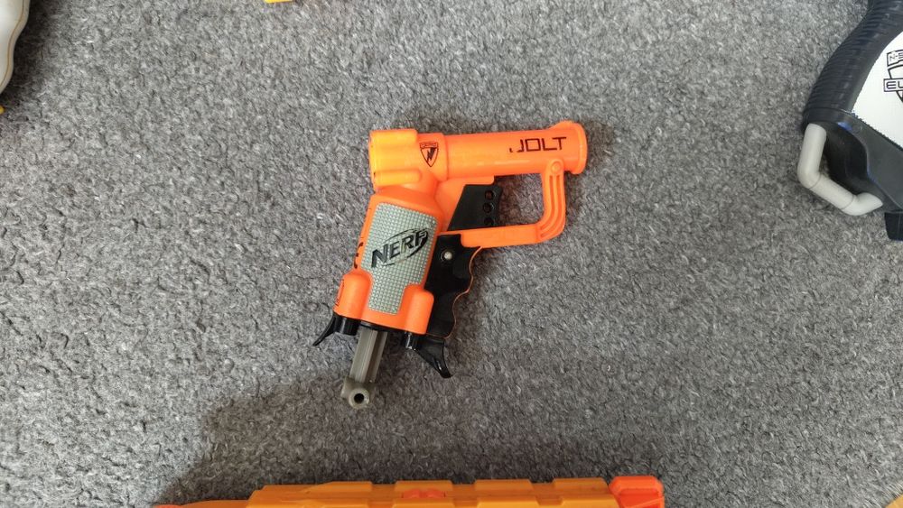 Zestaw pistoletów nerf + strzałki