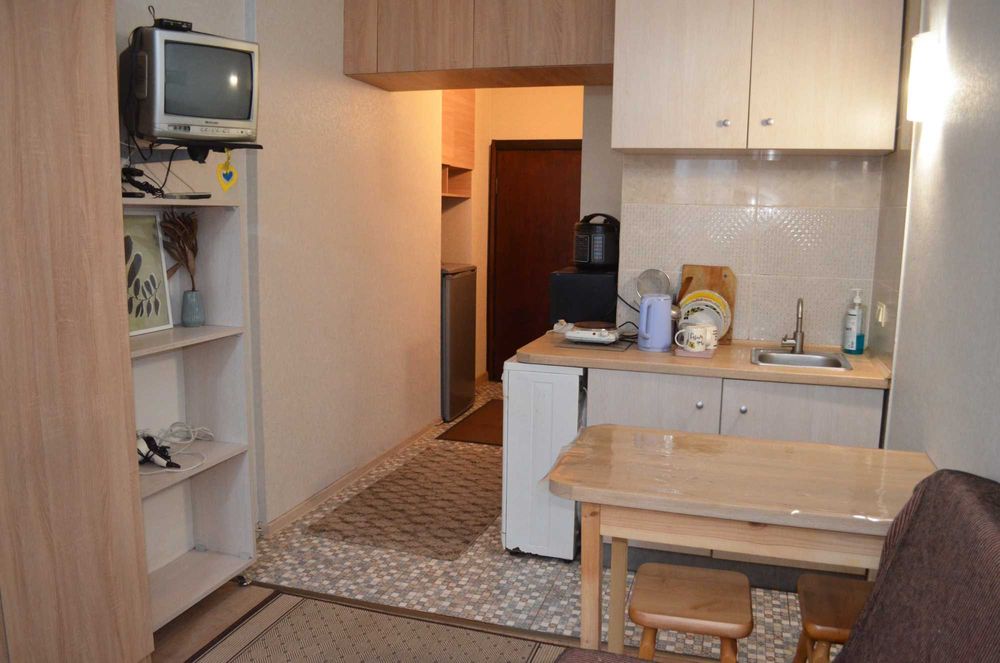 Борщаговка Святошинский. Квартира посуточно почасово Семьи Стешенкив 9