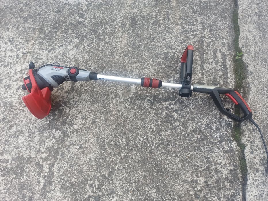 Podkaszarka kosa elektryczna