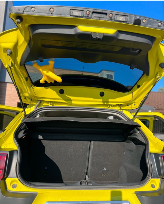 Продам автомобіль Citroen C4 Cactus