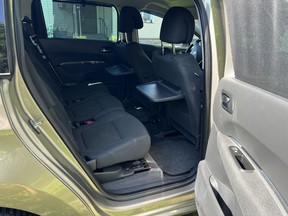 Peugeot 5008 ,1.6 HDI automat