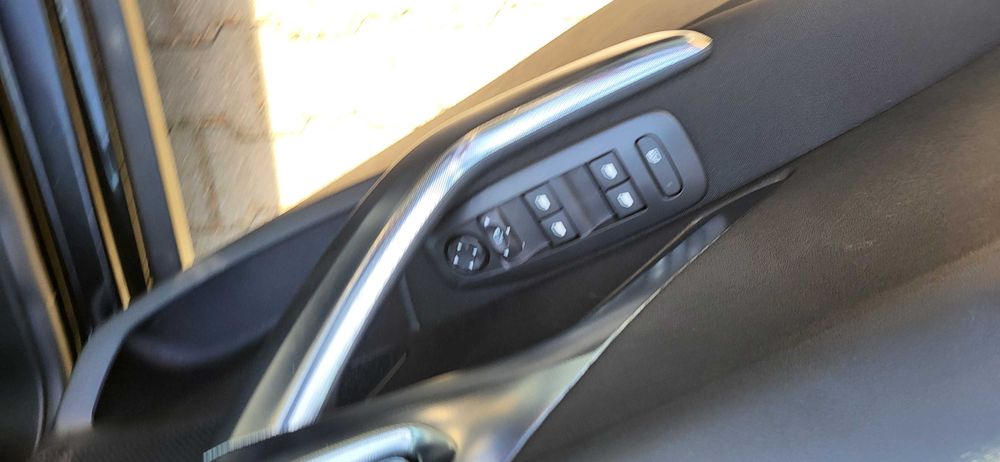 Peugeot 2008 1.2i Automat