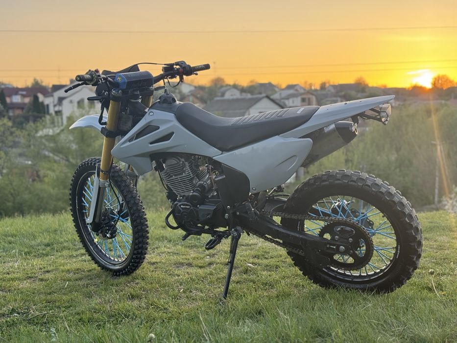 Прдам Enduro Moto Cros 250