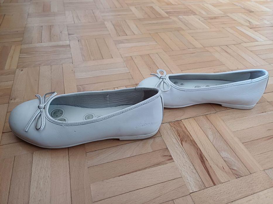 Buty dziecięce Chicco, rozm. 32, białe – stan bardzo dobry