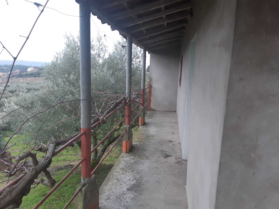 Casa aldeia para restauro