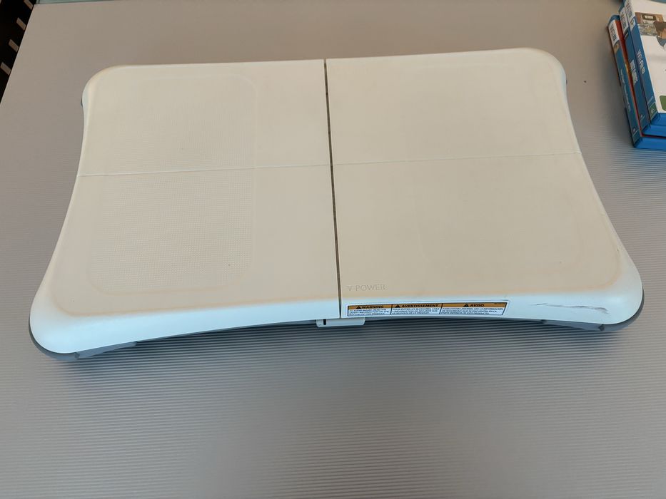 Prancha Nintendo Wi U Fit mais 3 jogos