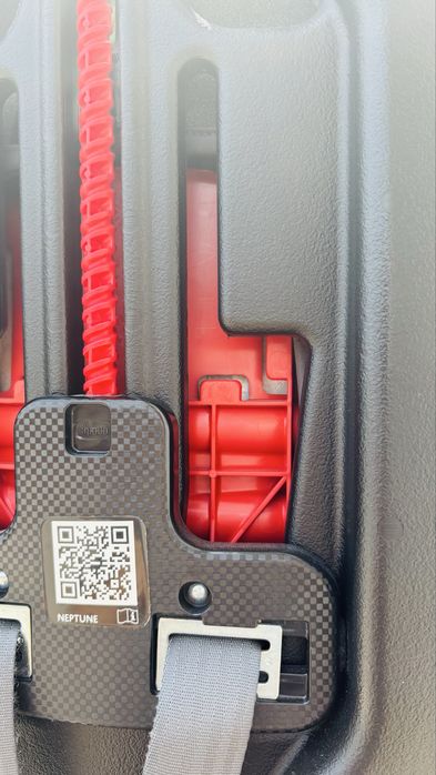 Cadeira Auto Chicco Neptune 9-36 kg + Adaptador isofix - Bom Estado