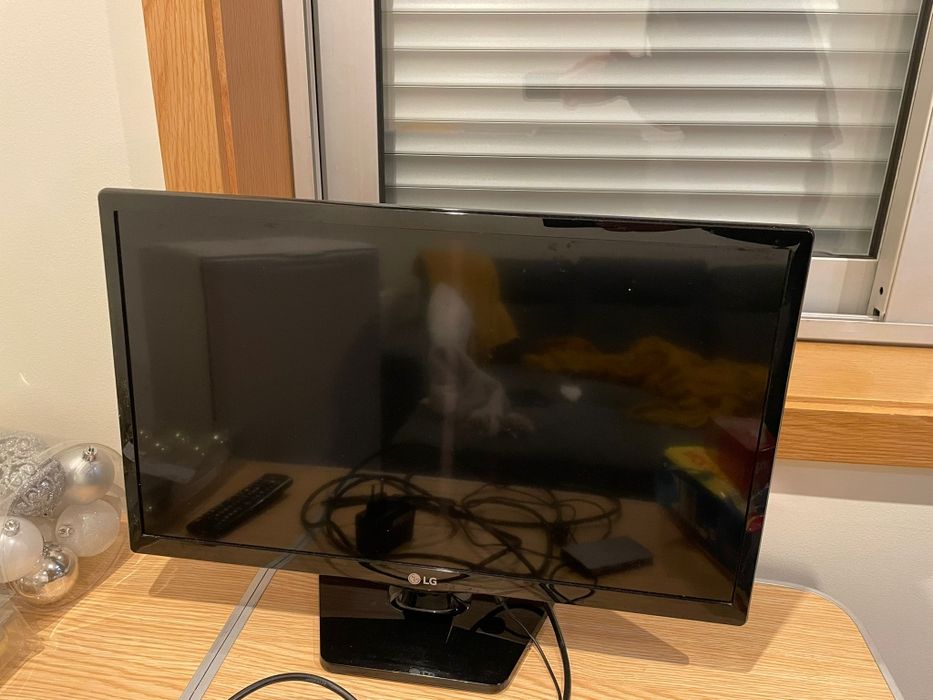 LG TV Model 24MT47D64283965747329120