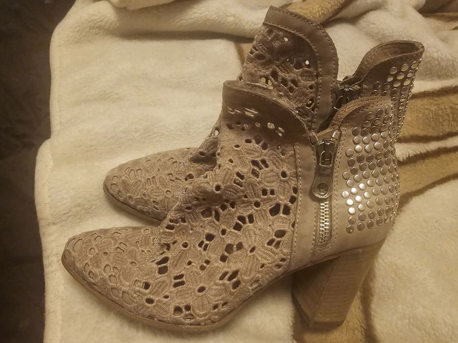 Skórzane zamszowe boti