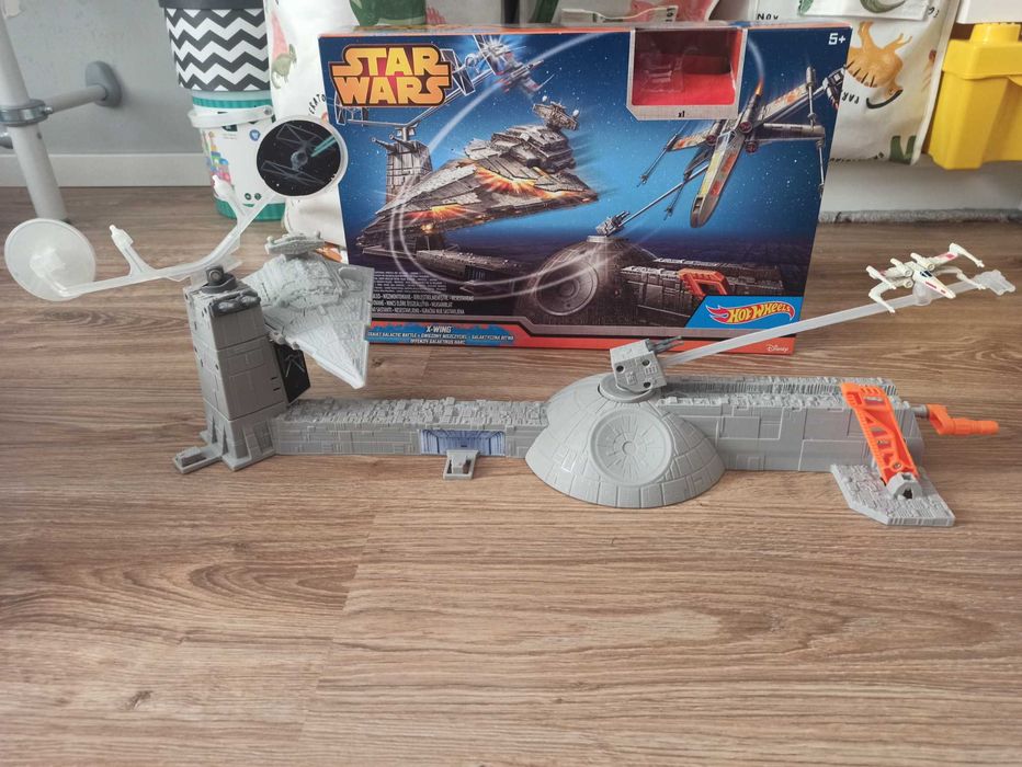 Star Wars Hot Wheels Gwiezdny niszczyciel – galaktyczna bitwa