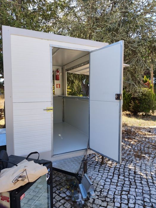 Roulote semi novo