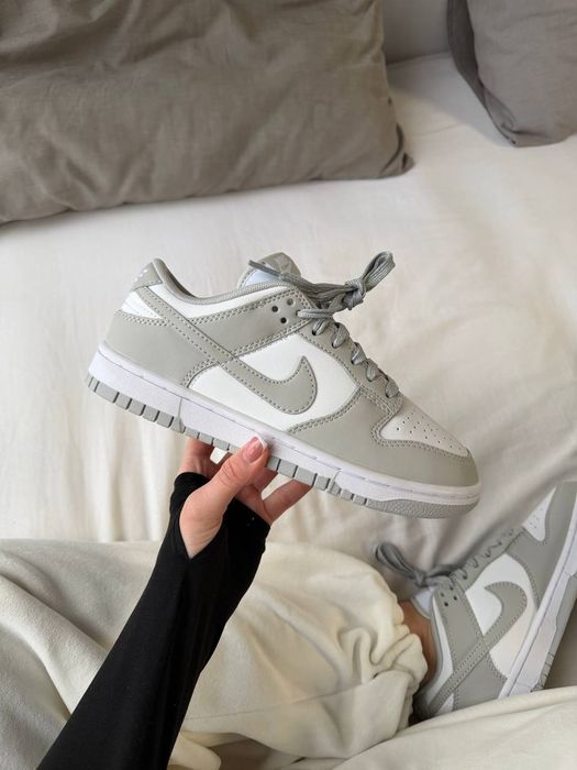 Nike Dunk Low Grey White жіночі кросівки найк данк лоу сірі шкіряні