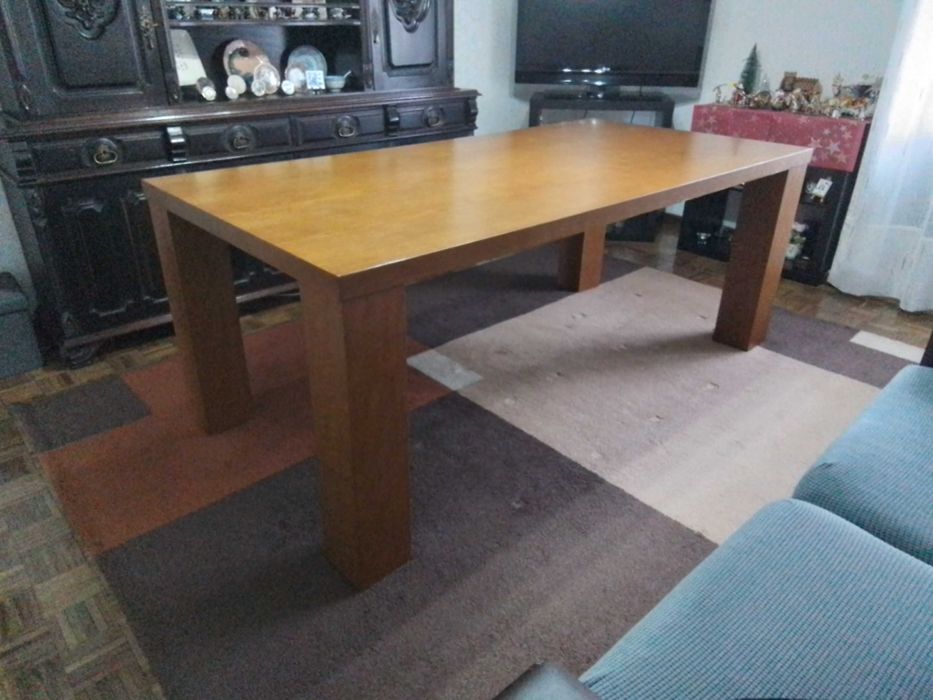 Mesa de sala de jantar