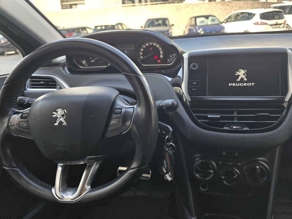 Peugeot 2008 — fotografia 10