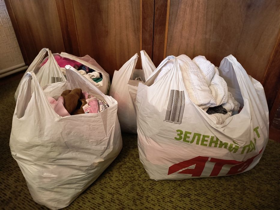 речі для дівчинки від народження до 4 років