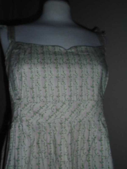 Vestido florinhas estilo "princesa”