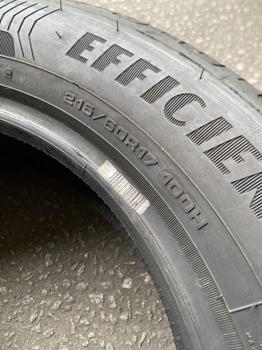 Pneus 215/60/17 Goodyear EfficientGrip Performance