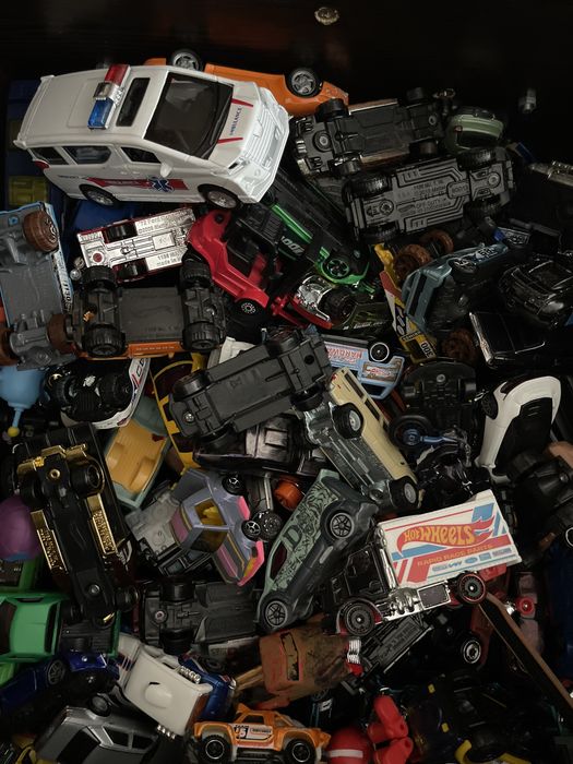 Машинкі hot weels