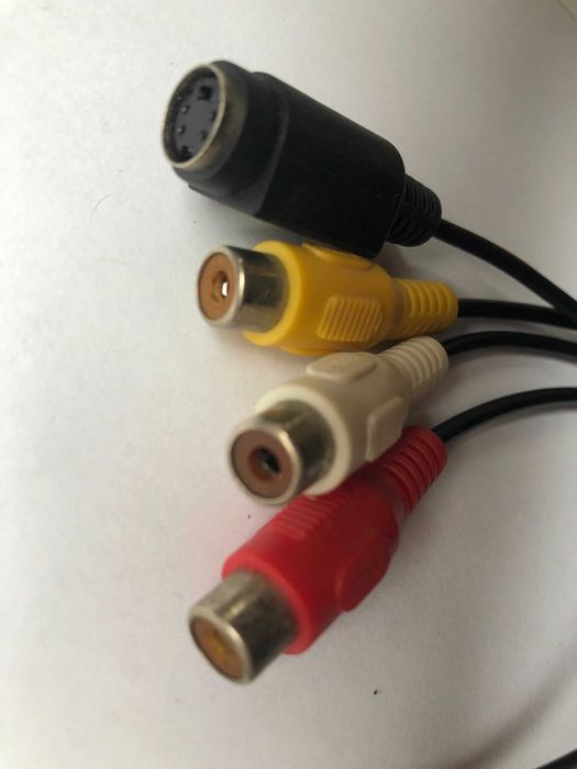 Kabelek rozdzielacz audio video 8 pin / cinch / 4 pin, adapter kabel