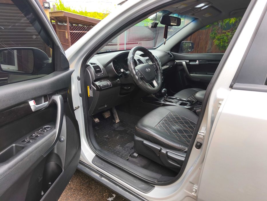 Авто Kia Sorrento