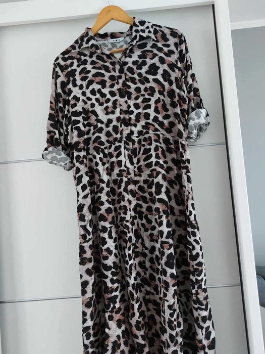 Cudna elegancka sukienka panterka