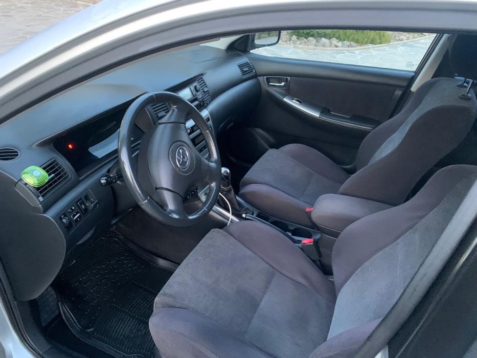 Toyota Corolla 2002 1.6 бензин