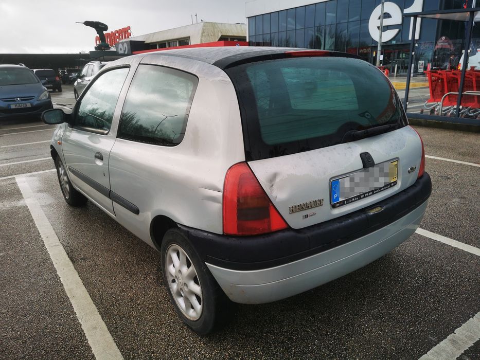 Renault Clio Van 1.9d (2 Lugares) de 2000