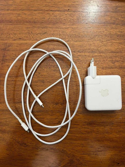 Macbook Pro 13" 2020 i5 | Excelente Estado