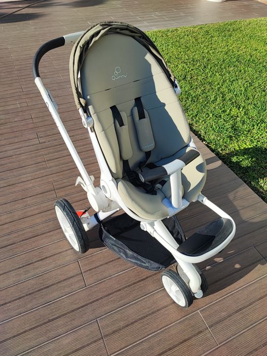 Carrinho de Bebé Quinny