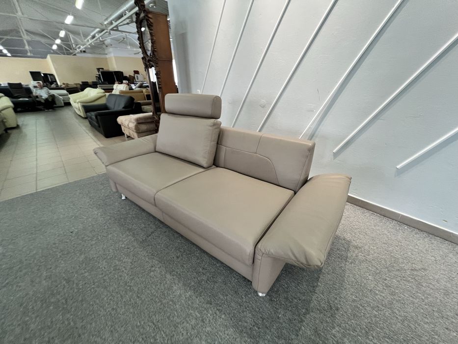 Диван шкіряний подушки підголівники