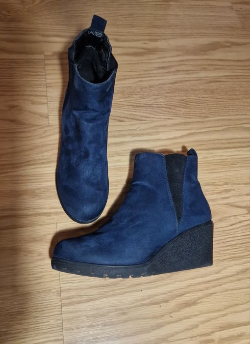 Śliczne zamszowe zimowe botki buty Alley. Rozmiar 39
