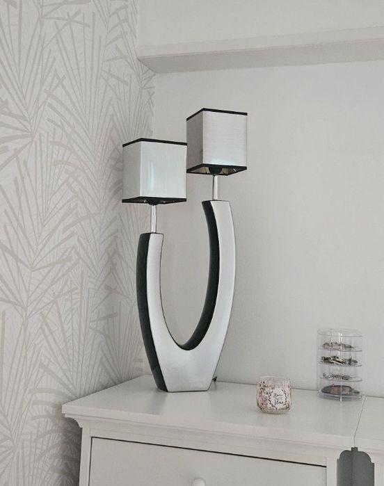 Cadeiras e outros artigos praticamente novos! Vários Preços.