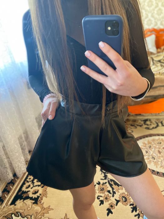 Шкіряні шорти бу чорні ремень в подарок