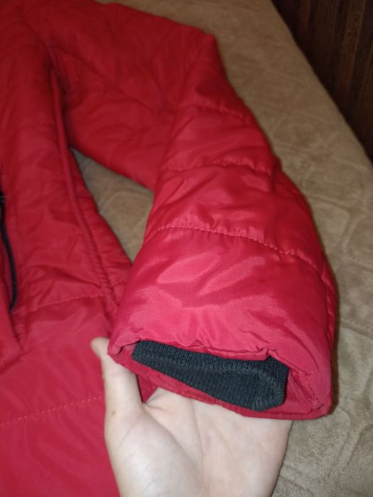 Жіноча тепла демісезонна куртка (б/в)