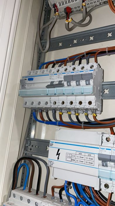 Eletricista Piquete