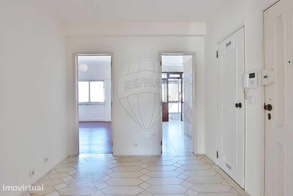 Apartamento T4 para arrendamento